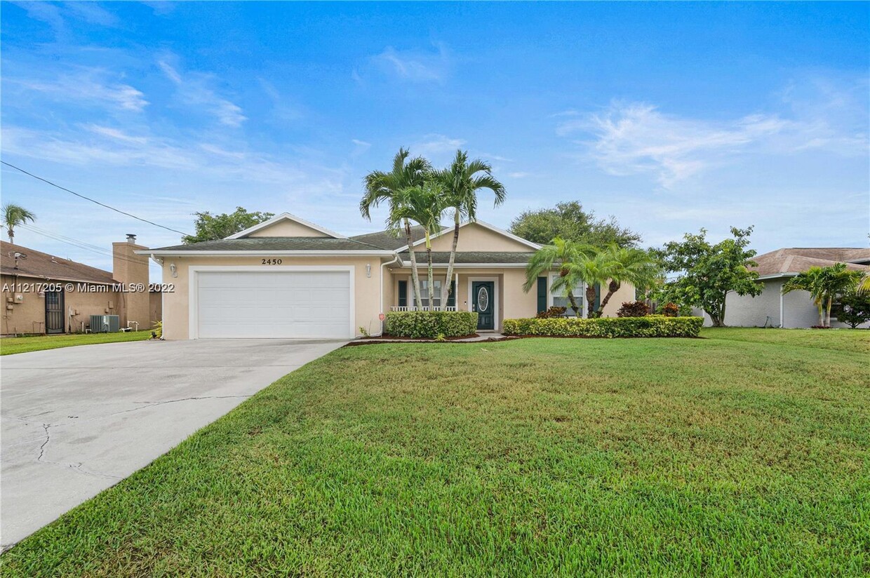 Primary Photo - 2450 SW Dalpina Rd