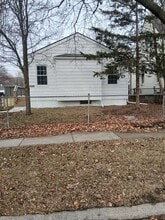 Building Photo - 166 W Milton Ave