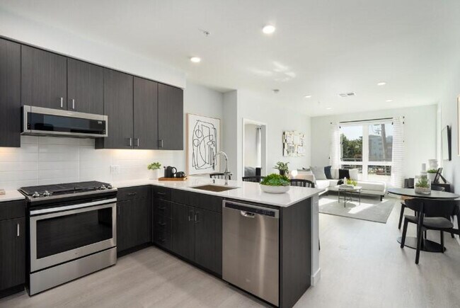 Building Photo - 4300 Collins Ct