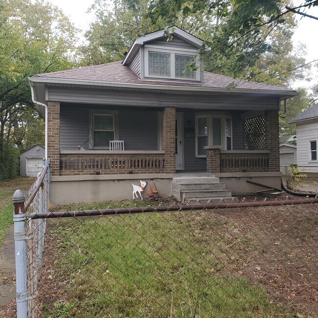 Foto del edificio - 1731 Highland St