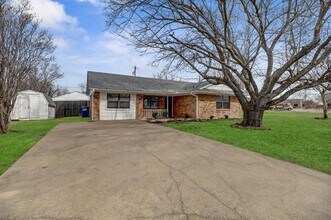 Building Photo - 324 Allenwood Dr
