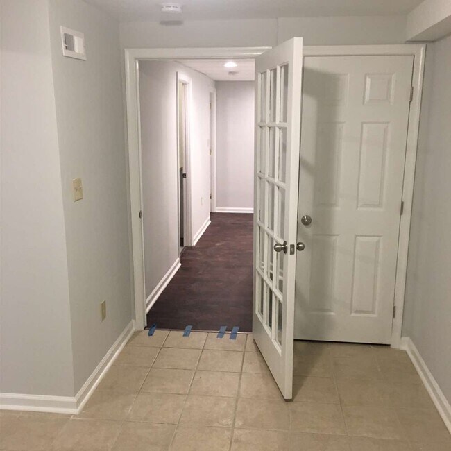 Building Photo - 18 Wellspring Cir