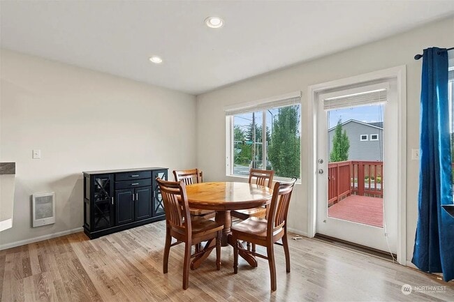 Building Photo - 1932 76th Ave SE