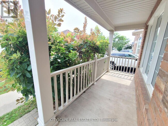 Building Photo - 219 McGinnis Crescent