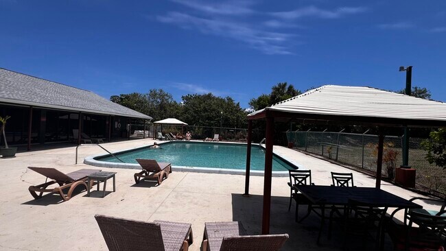 Foto del edificio - 14 Crossings Cir