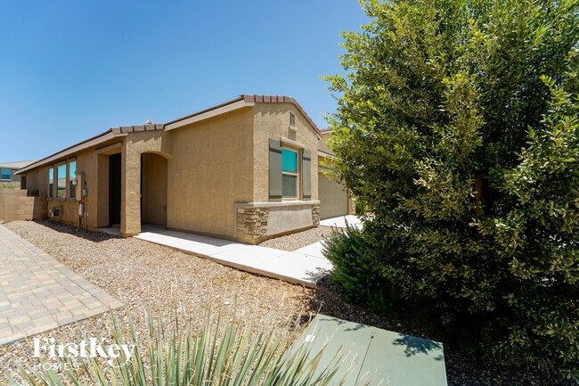 Foto del edificio - 6549 E Via Jardin Verde