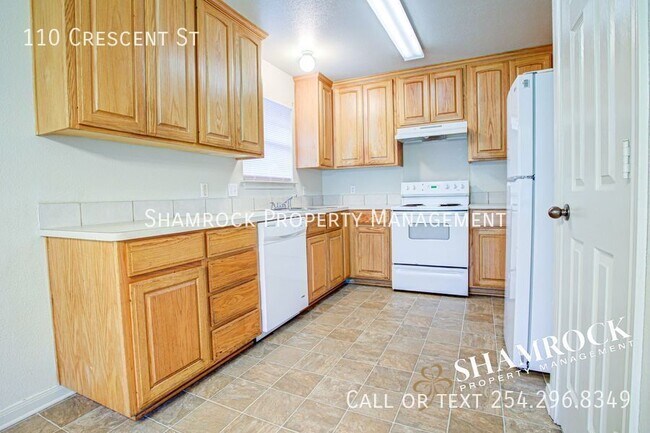 Foto del edificio - 3/2 Connally ISD Duplex