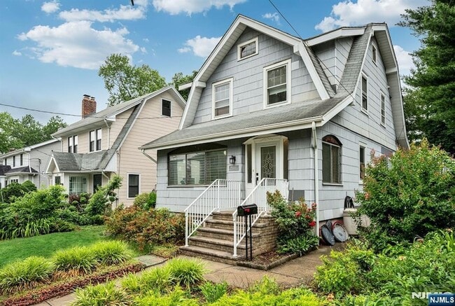 Building Photo - 133 Highwood Ave