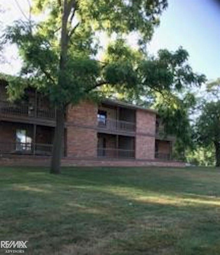 Primary Photo - 662 N 3rd St
