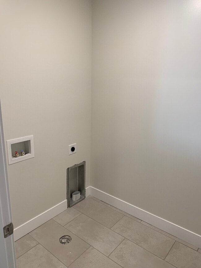 Building Photo - Riverstone