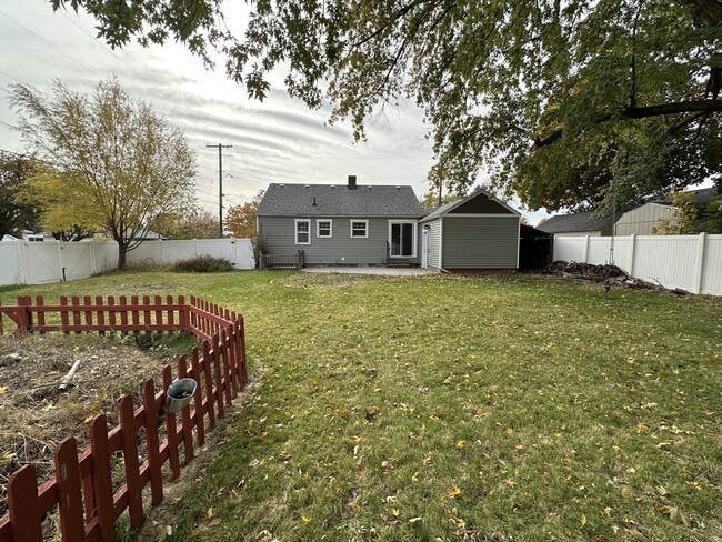 Foto del edificio - 10421 E Springfield Ave