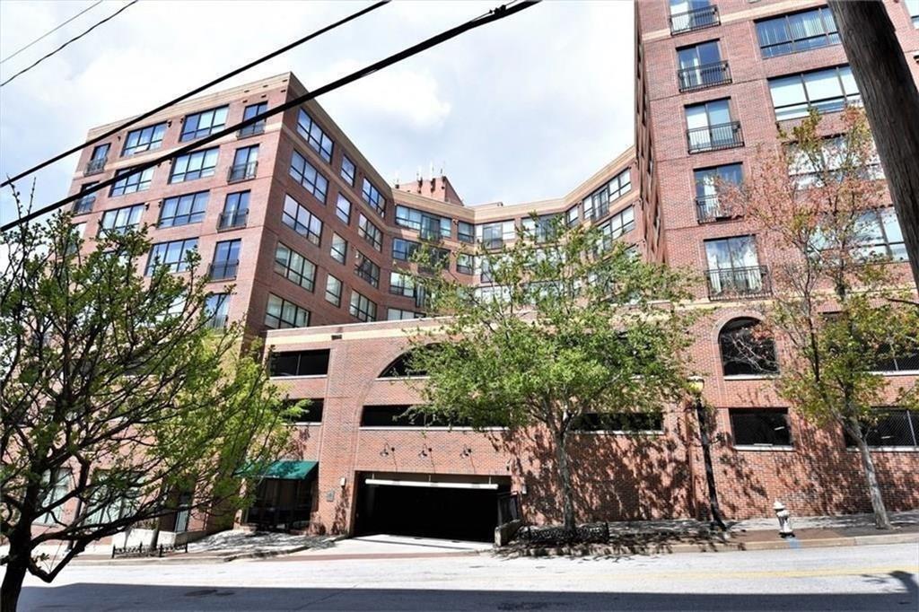 Primary Photo - 115 W Peachtree Pl NW