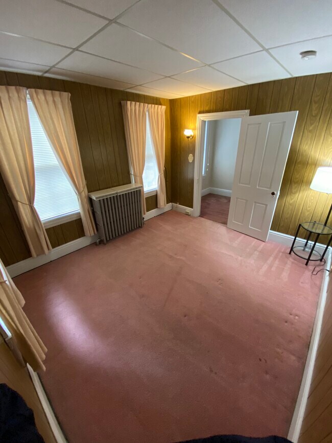 Bdrm 1 - 330 E Philadelphia Ave