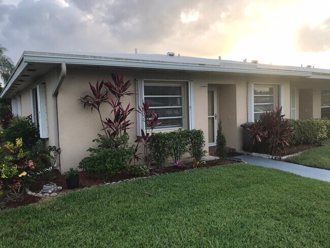 Building Photo - 20898 Vinesta Cir