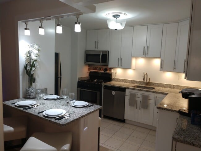 Photo - 1420 N St NW Apartment