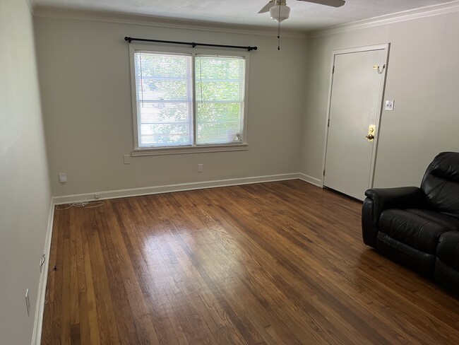 Living Room - 3274 Walnut Grove Rd