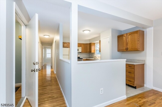 Building Photo - 222 Ashland Ave