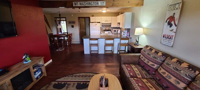 Kitchen w/Breakfast Bar - 5 Summit Vista Rd