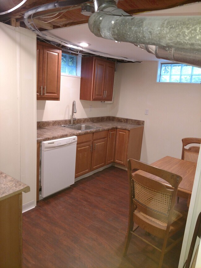 Foto del edificio - 2241 Forest Hill Ave SE