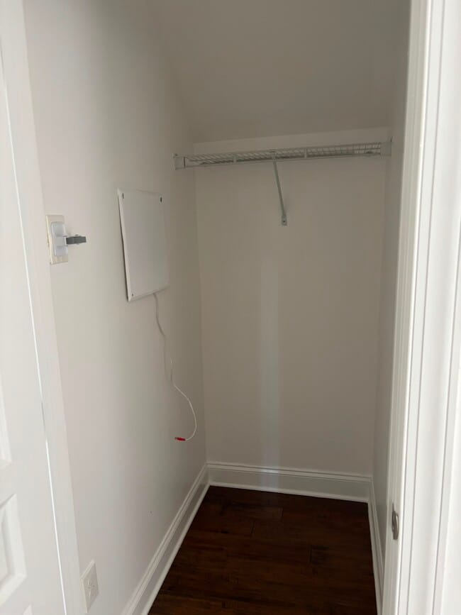 Building Photo - 2035 Davallia Ct