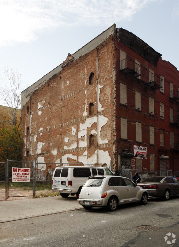 Foto principal - 308 W 127th St