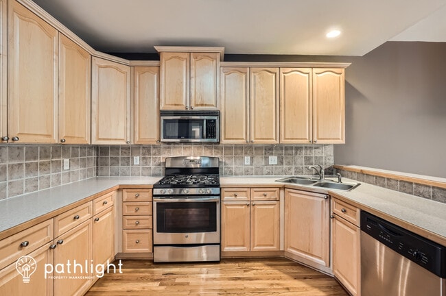 Building Photo - 1231 Brentwood Ct, Douglasville, GA, 30135