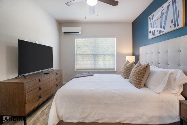 Foto del edificio - 655 W Mallard Creek Church Rd