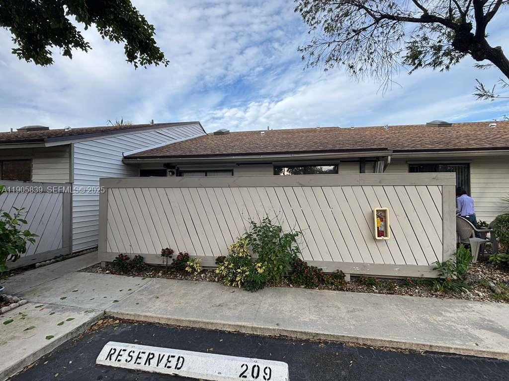 Foto principal - 3637 NW 99th Terrace