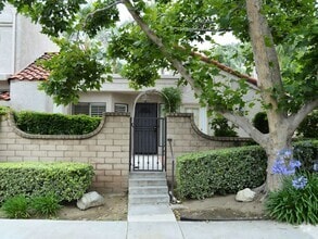 Building Photo - 6936 Laguna Pl