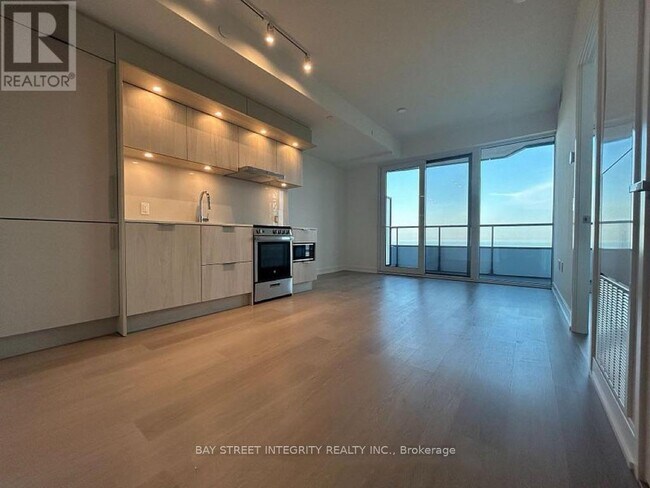 Photo du bâtiment - 448 Burnhamthorpe Rd W