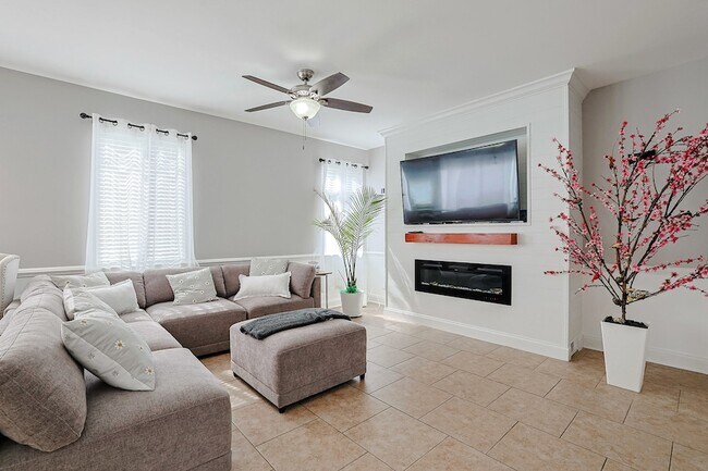Foto del edificio - 1854 S Fallbrook Dr
