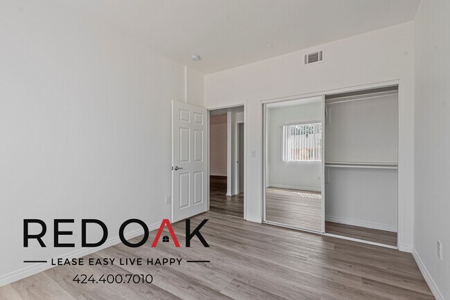 Foto del edificio - 7357 Eton Ave
