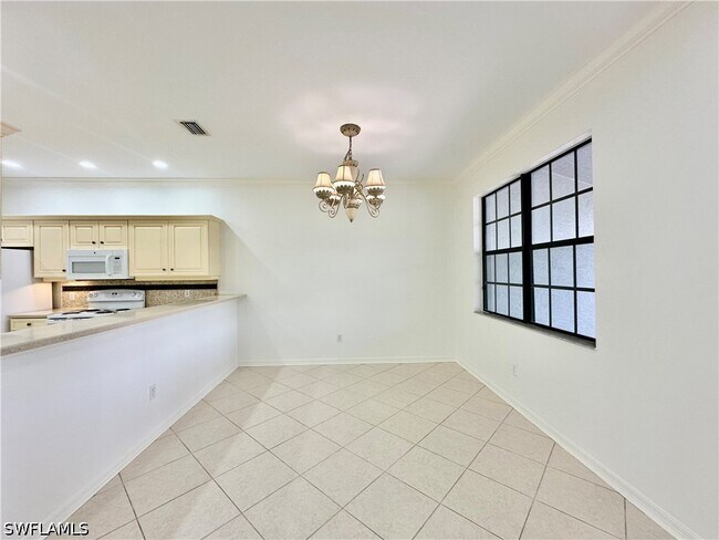 Building Photo - 15031 Summit Pl Cir