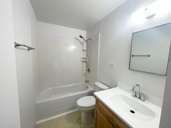 Foto del edificio - Ground Floor Unit in Likini West Available...