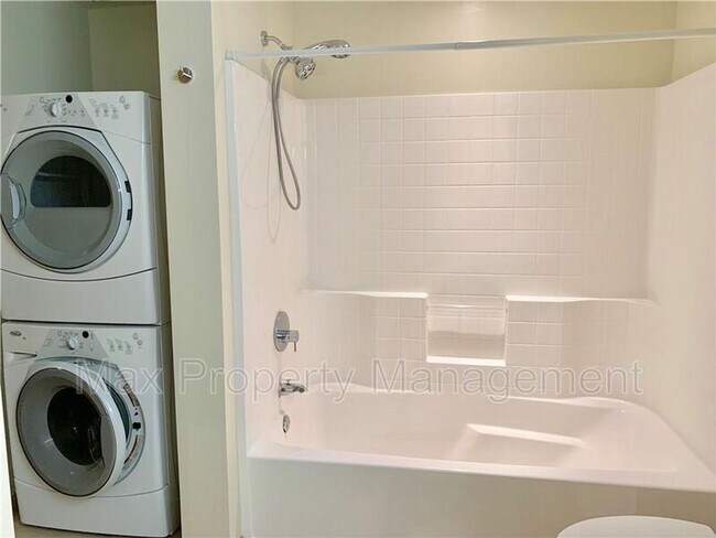 Foto del edificio - 309 E 5th St