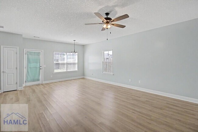Foto del edificio - 1016 Grayson Ave