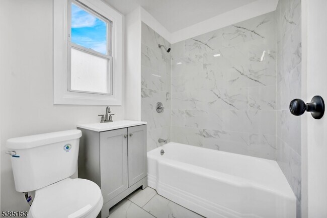 Foto del edificio - 1451 Franklin St