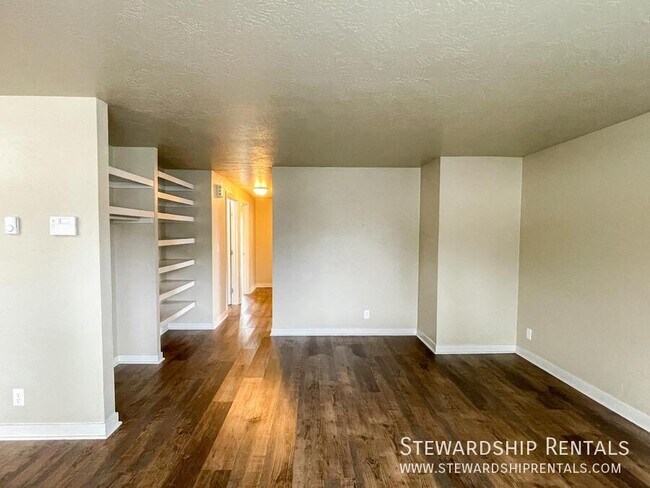 Foto del edificio - 3 bed/1 bath home in Bethel area