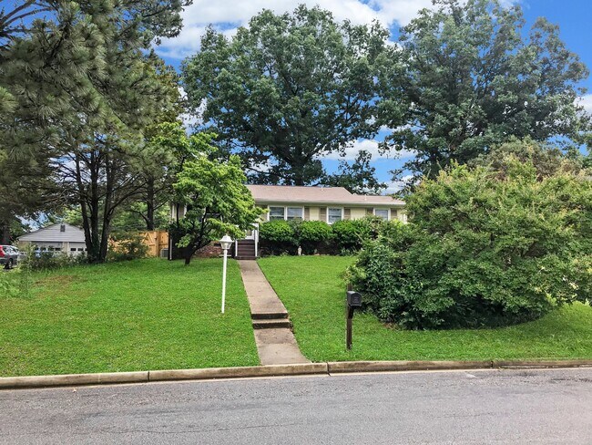 Foto del edificio - Updated 3 bedroom 1 bath rancher