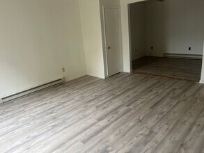 Building Photo - 714 Valentine St