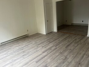 Building Photo - 714 Valentine St