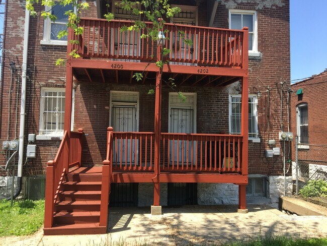 Foto del edificio - 4200 College Ave