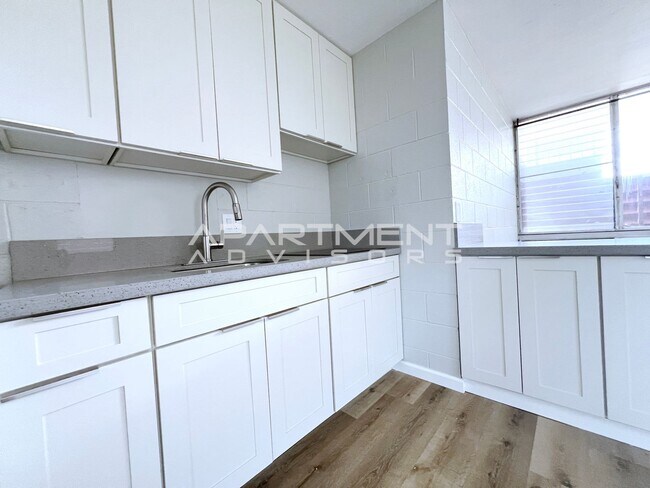 Foto del edificio - 816 Birch St