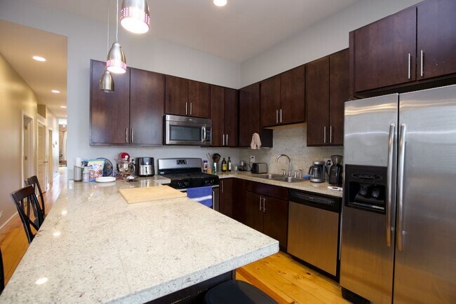 Foto del edificio - 3948 N Ashland Ave
