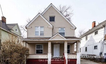 Building Photo - 2142 W 105th St