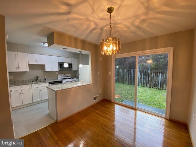 Foto del edificio - 3484 Beale Ct
