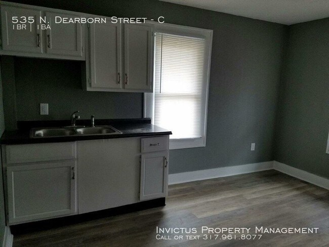 Building Photo - Newly Renovated Apartment!!!