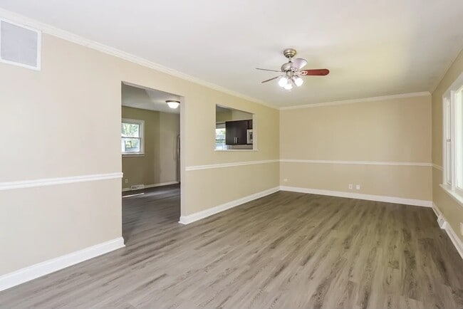 Building Photo - 16019 Laramie Ave