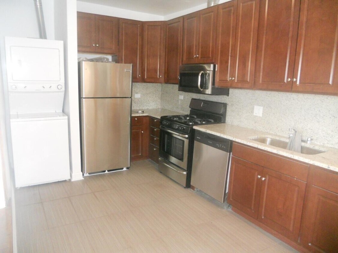 Primary Photo - 515 W Talcott Rd