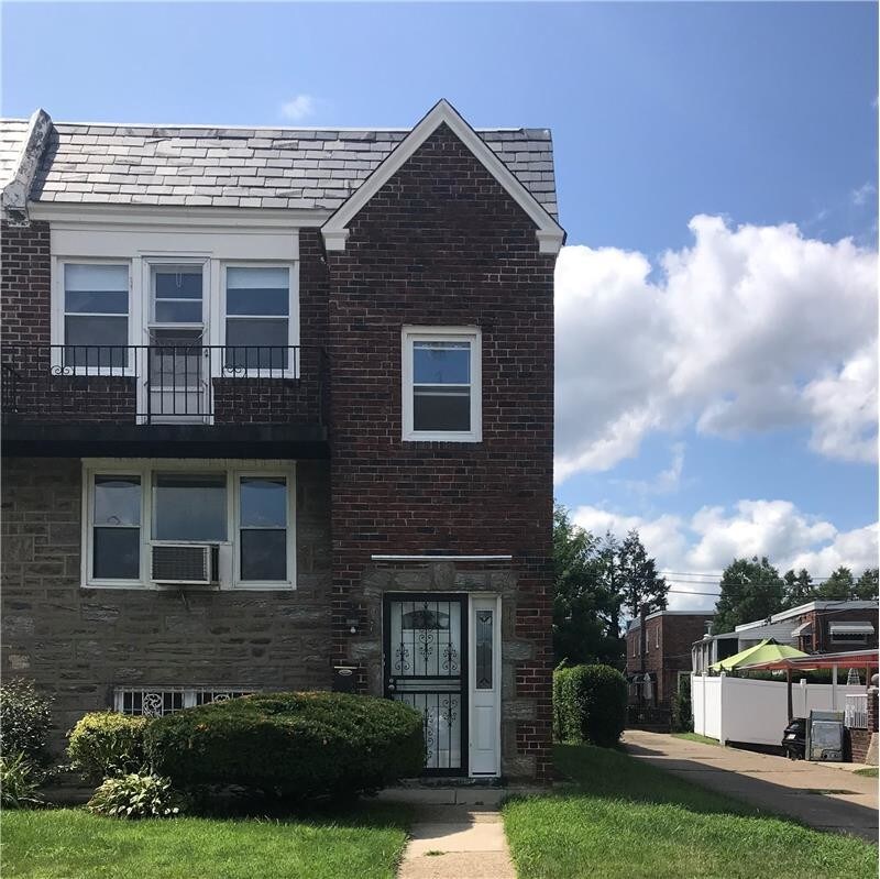 Foto principal - 8038 Lowber Ave